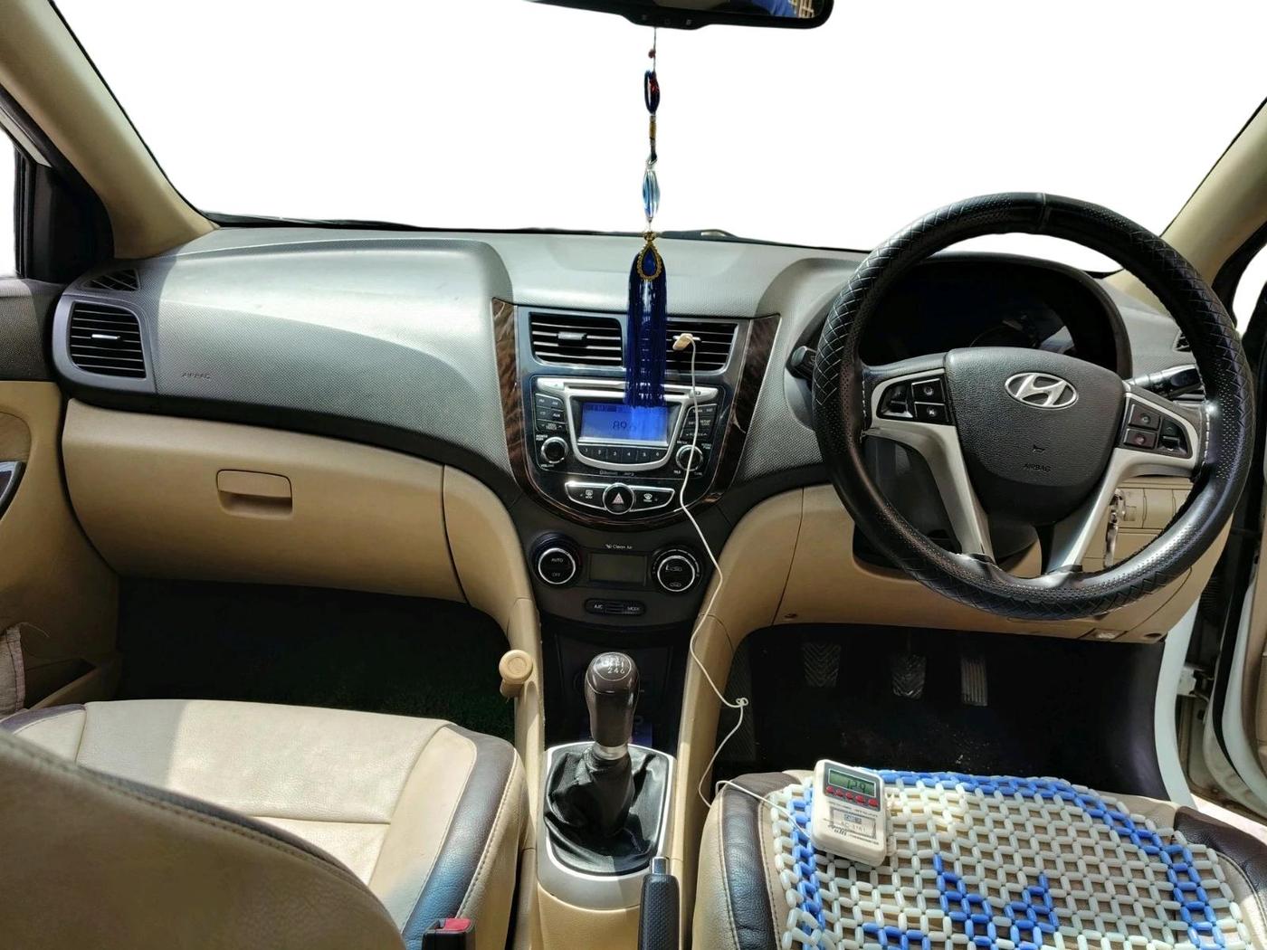 2013 Hyundai Verna FLUIDIC 1.6 CRDI SX, Diesel, Manual, 1,17,805 km, interior