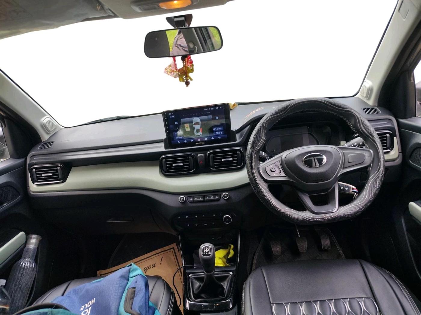 2025 Tata PUNCH ADVENTURE MT, Petrol, Manual, 10,110 km, interior