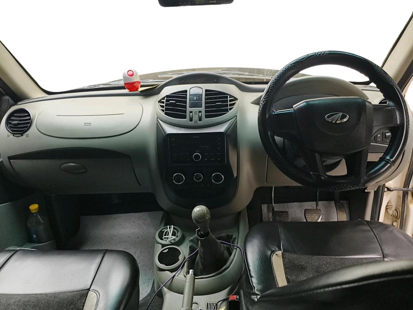 2016 Mahindra NUVOSPORT N6, Diesel, Manual, 1,34,605 km, interior