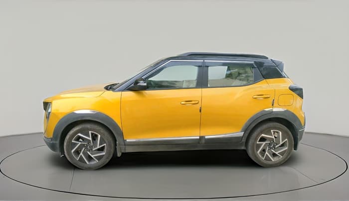 2024 Mahindra XUV 3XO AX7 1.2 TGDi AT, Petrol, Automatic, 4,178 km, exterior