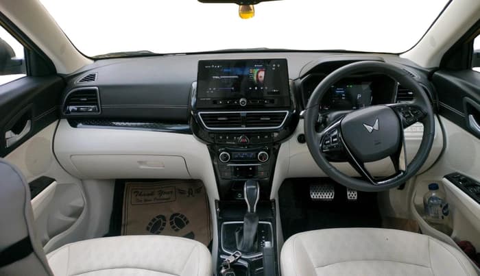 2024 Mahindra XUV 3XO AX7 1.2 TGDi AT, Petrol, Automatic, 4,178 km, interior