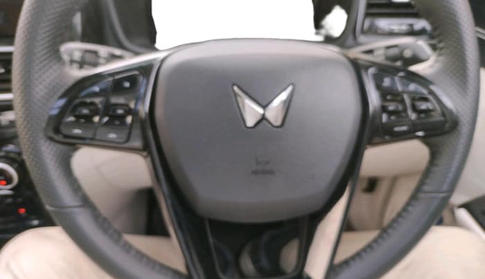2024 Mahindra XUV 3XO AX7 1.2 TGDi AT, Petrol, Automatic, 4,178 km, interior