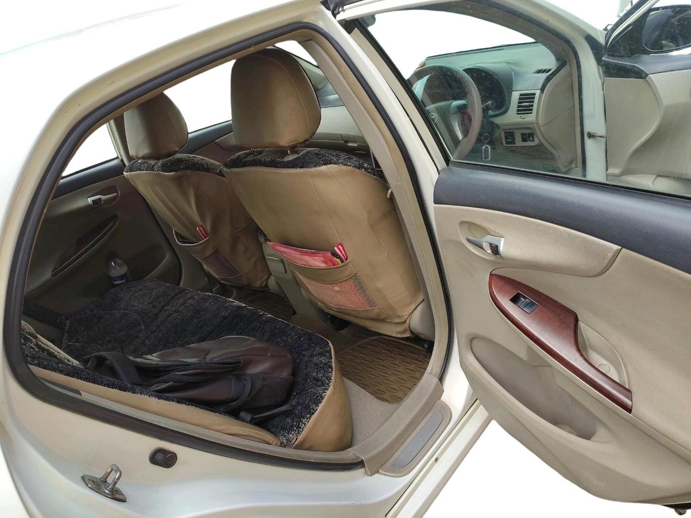 2011 Toyota Corolla Altis G PETROL, Petrol, Manual, 98,112 km, interior