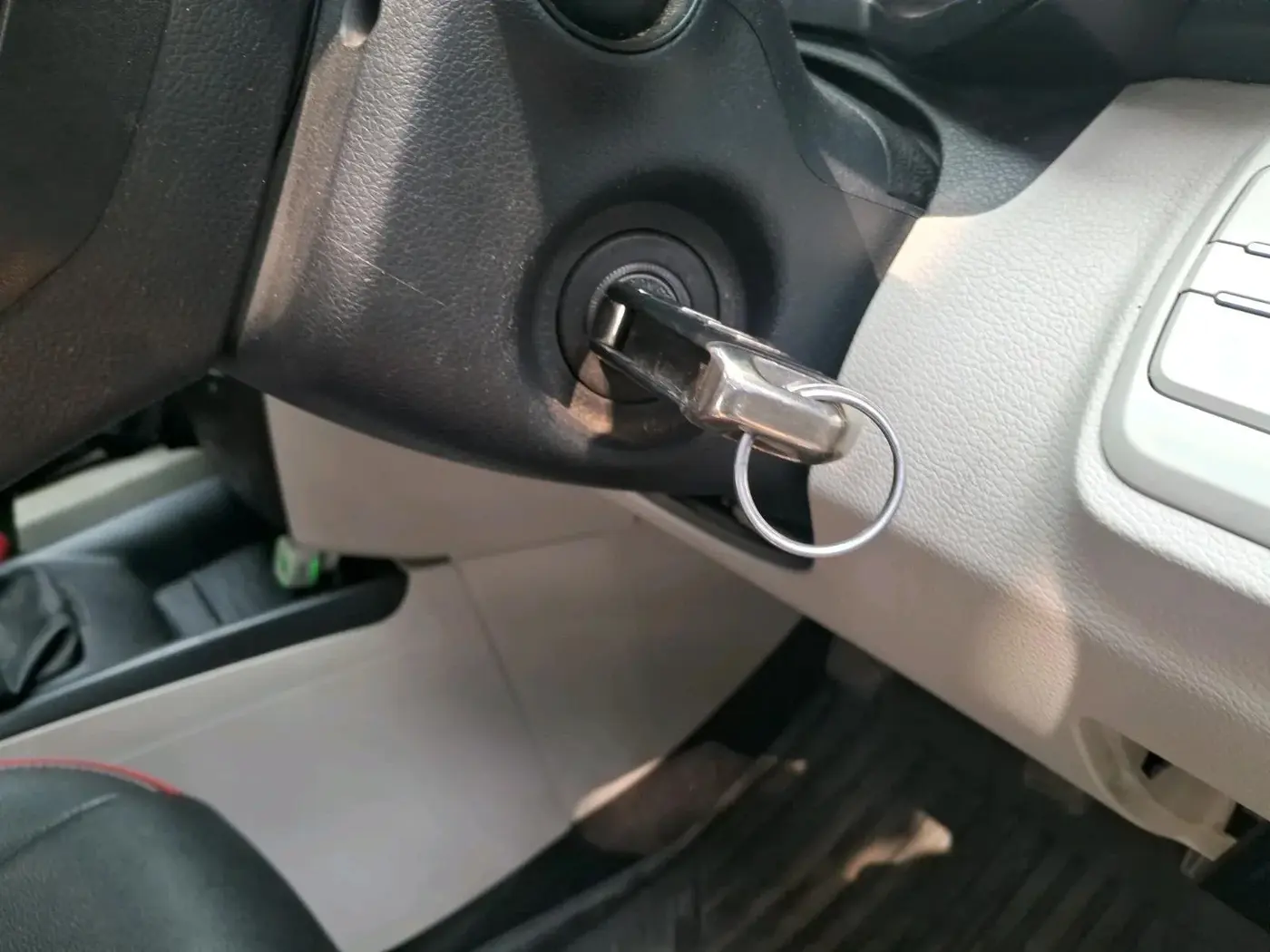 2023 Mahindra XUV300 W6 1.5 Diesel, Diesel, Manual, 83,376 km, interior