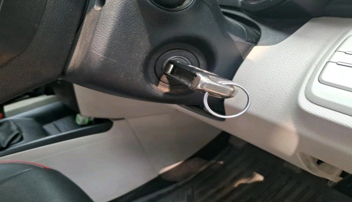 2023 Mahindra XUV300 W6 1.5 Diesel, Diesel, Manual, 83,376 km, interior