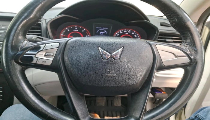 2023 Mahindra XUV300 W6 1.5 Diesel, Diesel, Manual, 83,376 km, interior