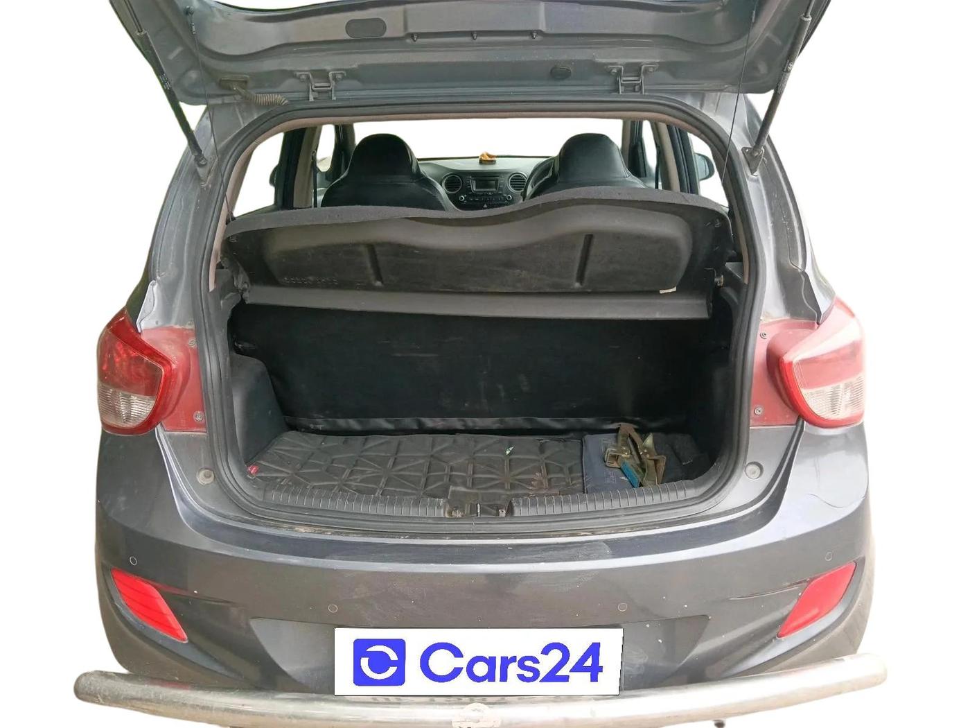 2016 Hyundai Grand i10 SPORTZ 1.1 CRDI, Diesel, Manual, 75,855 km, exterior