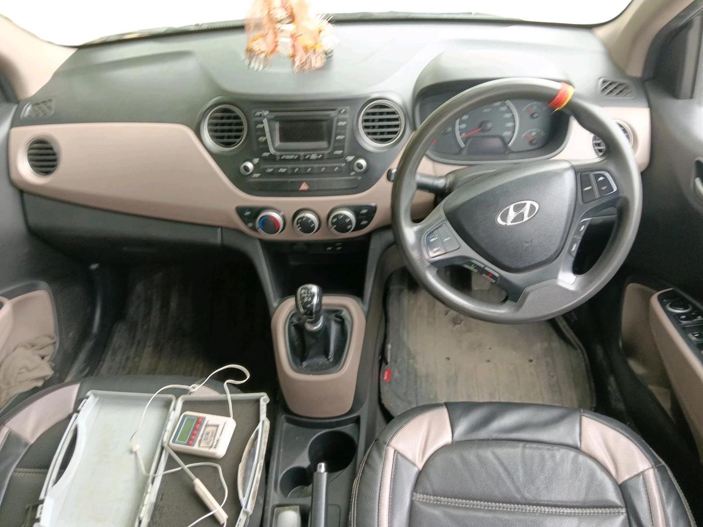 2016 Hyundai Grand i10 SPORTZ 1.1 CRDI, Diesel, Manual, 75,855 km, interior