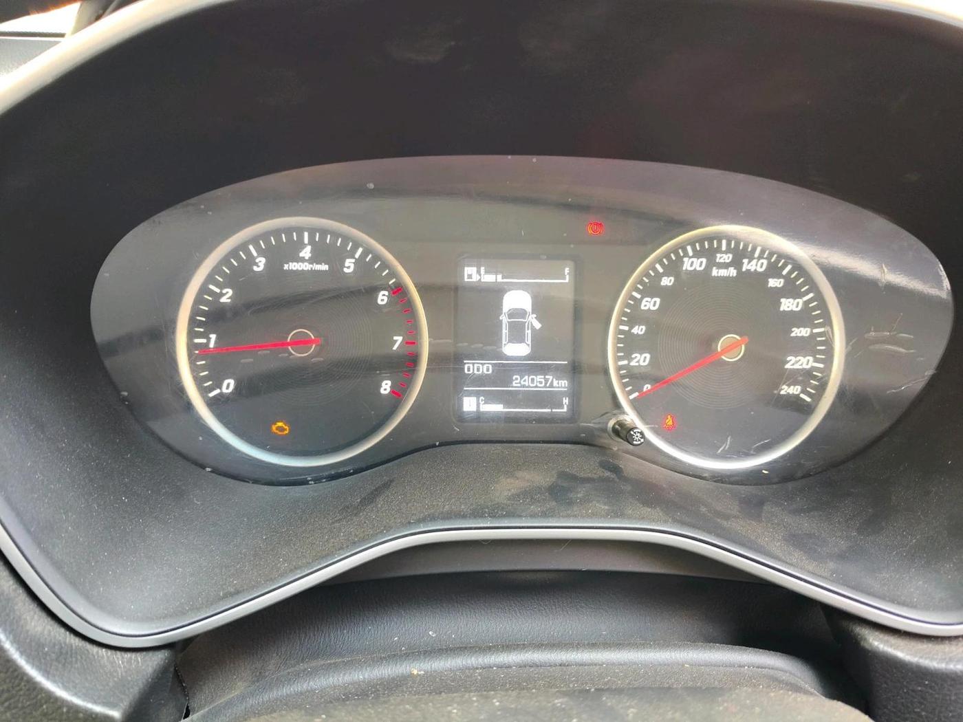 2024 MG HECTOR Shine Pro 2.0 Turbo Diesel MT, Petrol, Manual, 24,057 km, interior