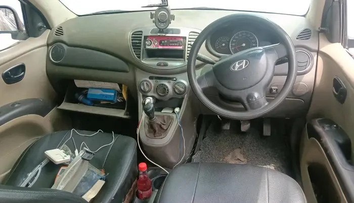 2011 Hyundai i10 ERA 1.1, CNG, Manual, 1,16,721 km, interior