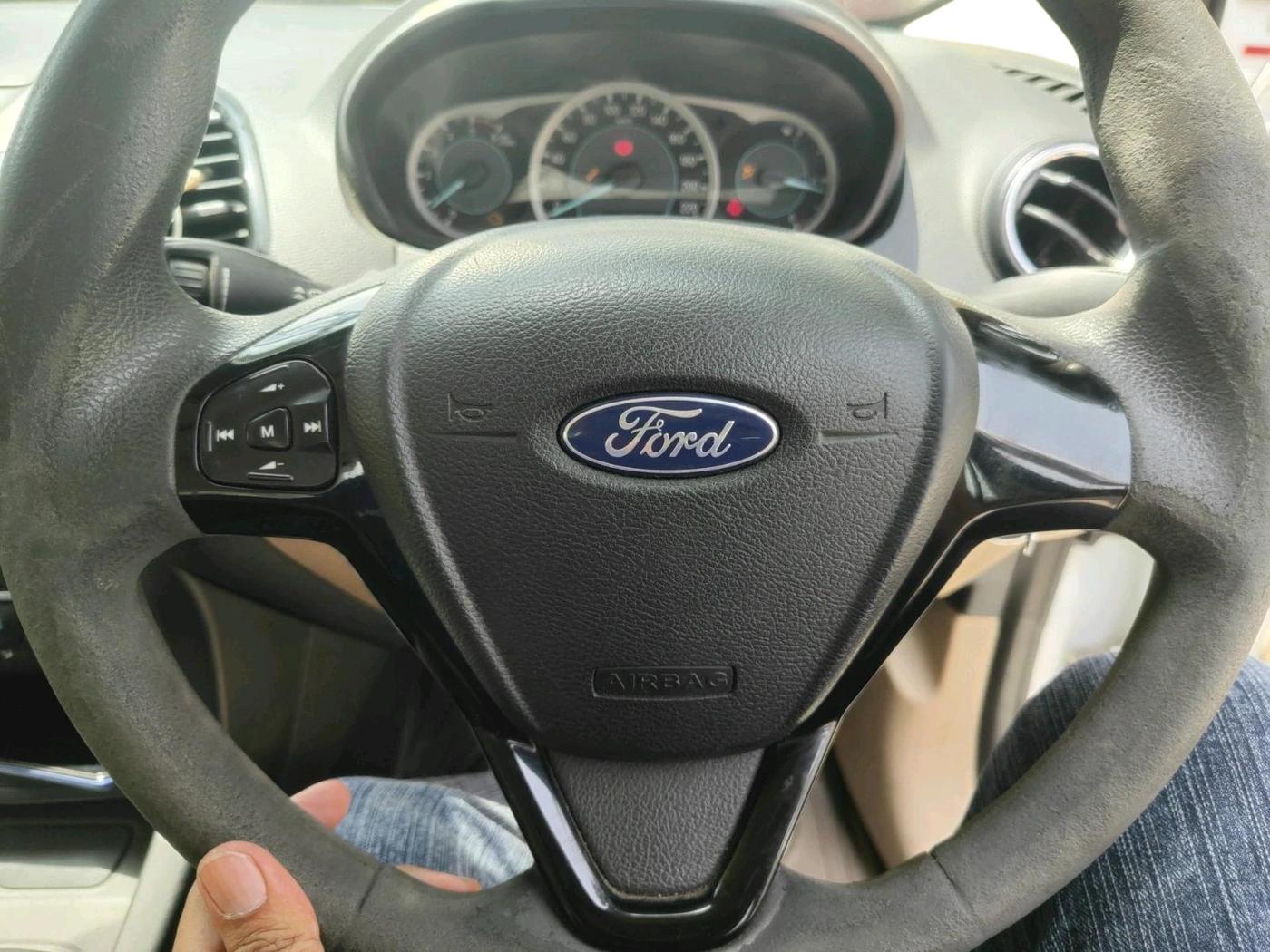 2017 Ford Figo Aspire TITANIUM1.5 DIESEL, Diesel, Manual, 2,26,349 km, interior