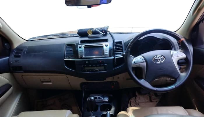 2016 Toyota Fortuner 3.0 4X2 AT, Diesel, Automatic, 1,73,986 km, interior
