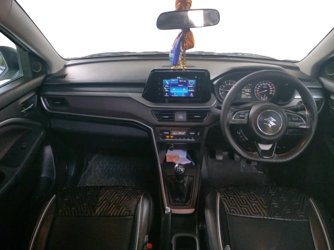 2022 Maruti BREZZA ZXI SMART HYBRID , Petrol, Manual, 56,751 km, interior