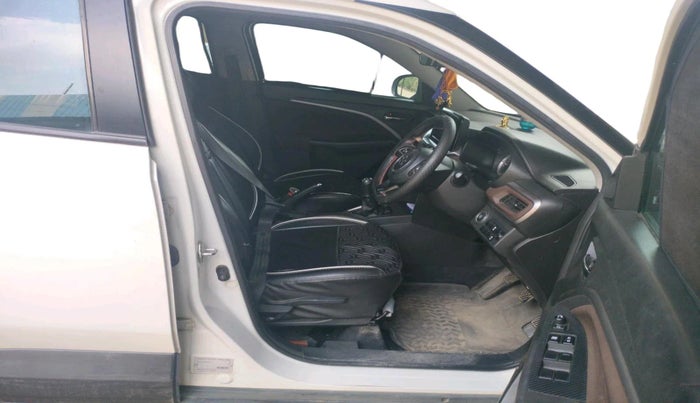 2022 Maruti BREZZA ZXI SMART HYBRID , Petrol, Manual, 56,751 km, interior