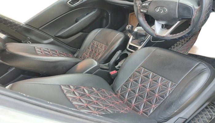 2022 Hyundai VENUE S 1.2, Petrol, Manual, 44,802 km, interior