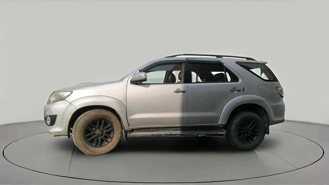 2015 Toyota Fortuner 3.0 4X2 AT, Diesel, Automatic, 1,24,828 km, exterior