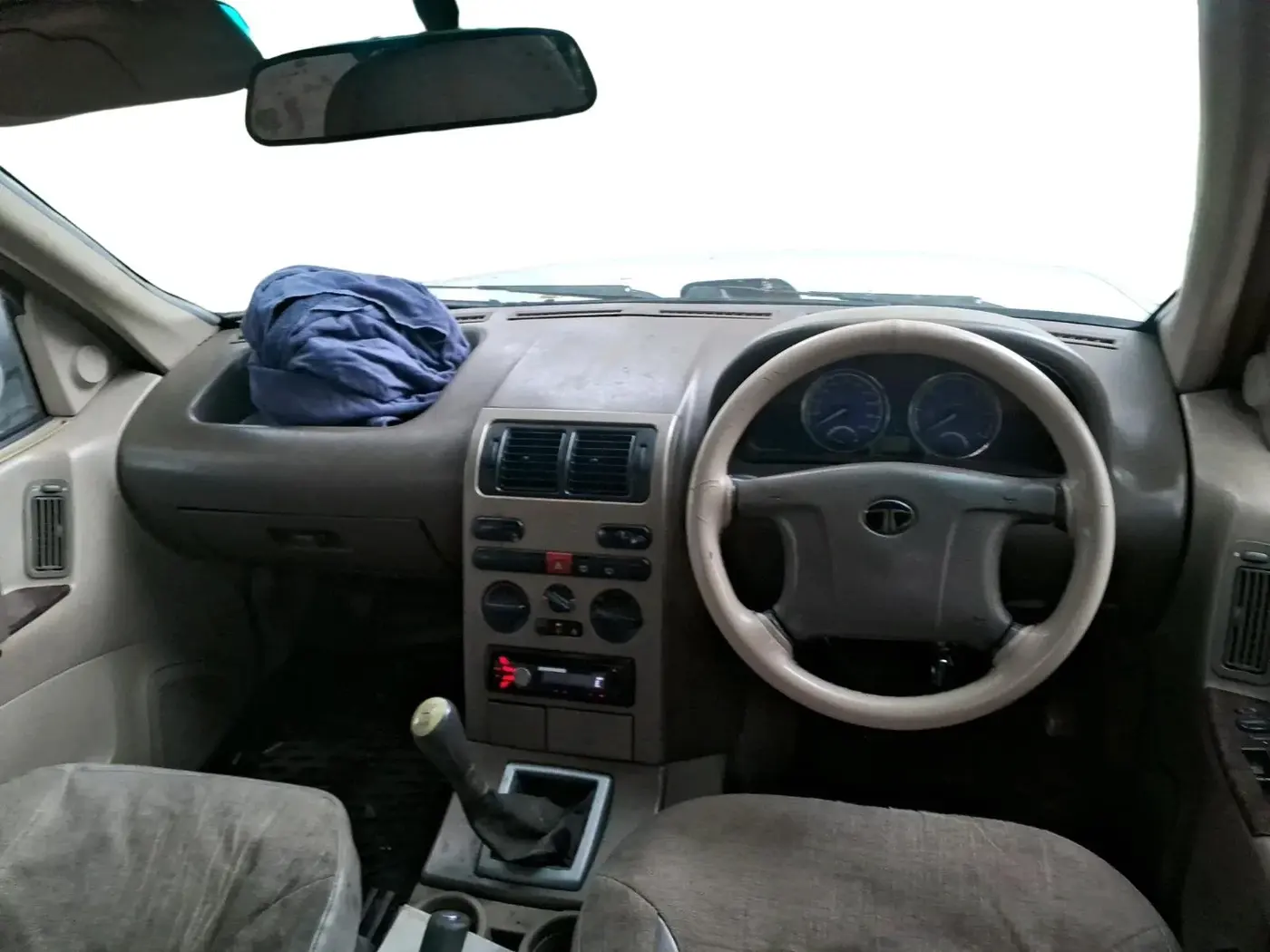 2012 Tata Safari 4X2 LX DICOR, Diesel, Manual, 1,05,943 km, interior