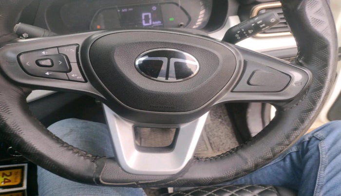 2024 Tata PUNCH ACCOMPLISHED DAZZLE SUNROOF CNG MT, CNG, Manual, 34,897 km, interior