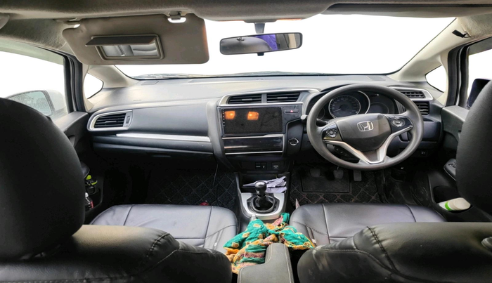 2017 Honda WR-V 1.5L I-DTEC VX MT, Diesel, Manual, 1,56,670 km, interior