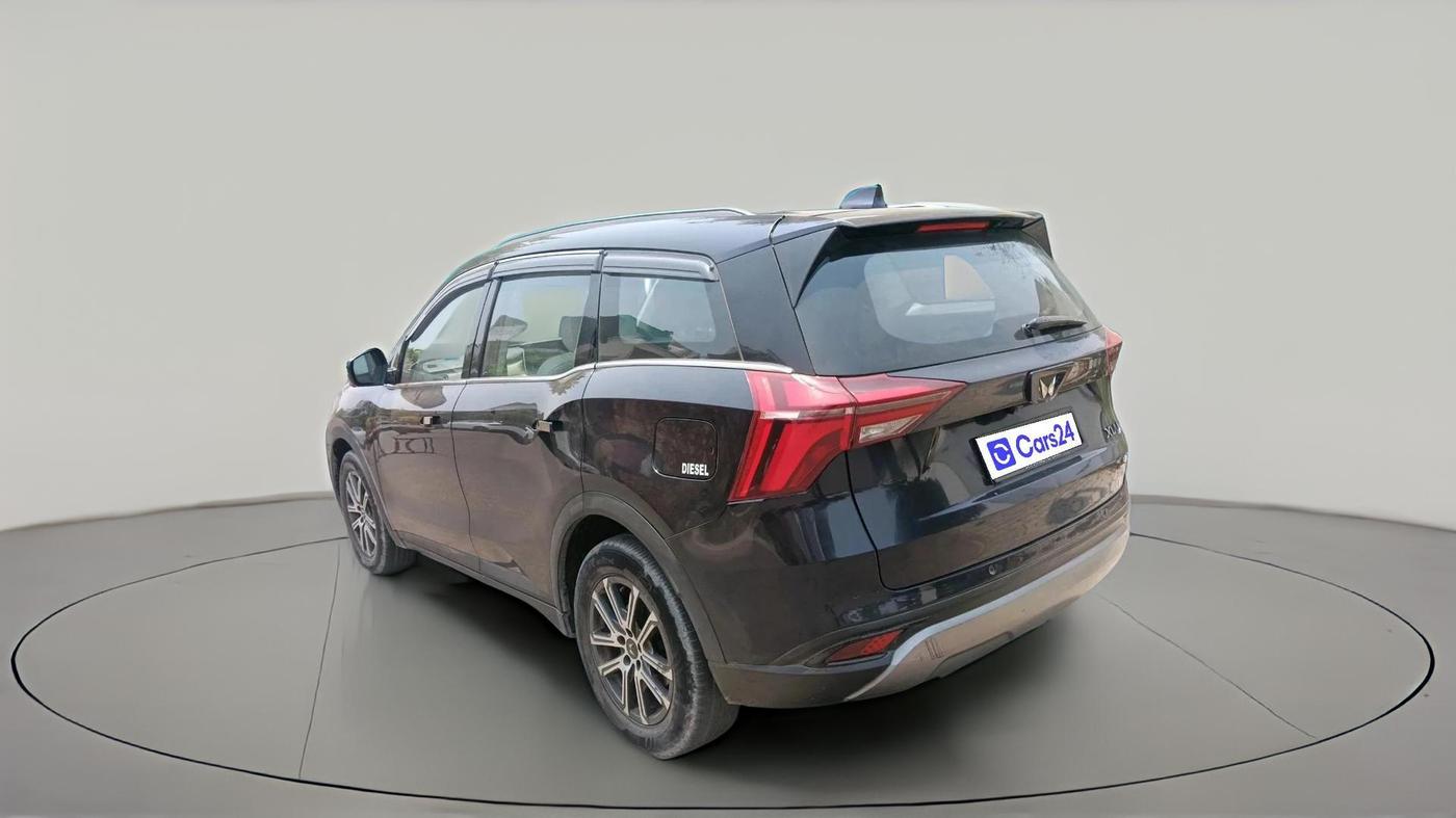 2023 Mahindra XUV700 AX 7 LUXURY D MT 7 STR, Diesel, Manual, 1,17,960 km, exterior