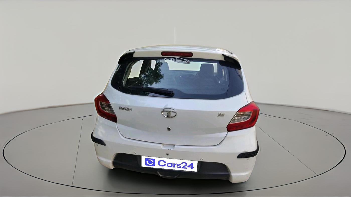 2018 Tata Tiago XZ PETROL, CNG, Manual, 1,00,217 km, exterior