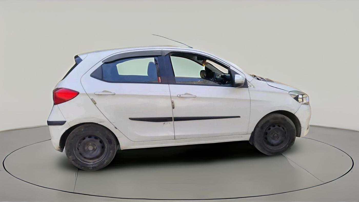 2018 Tata Tiago XZ PETROL, CNG, Manual, 1,00,217 km, exterior
