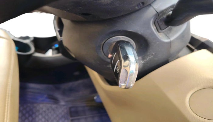 2016 Honda Amaze 1.2L I-VTEC S, Petrol, Manual, 1,10,522 km, interior