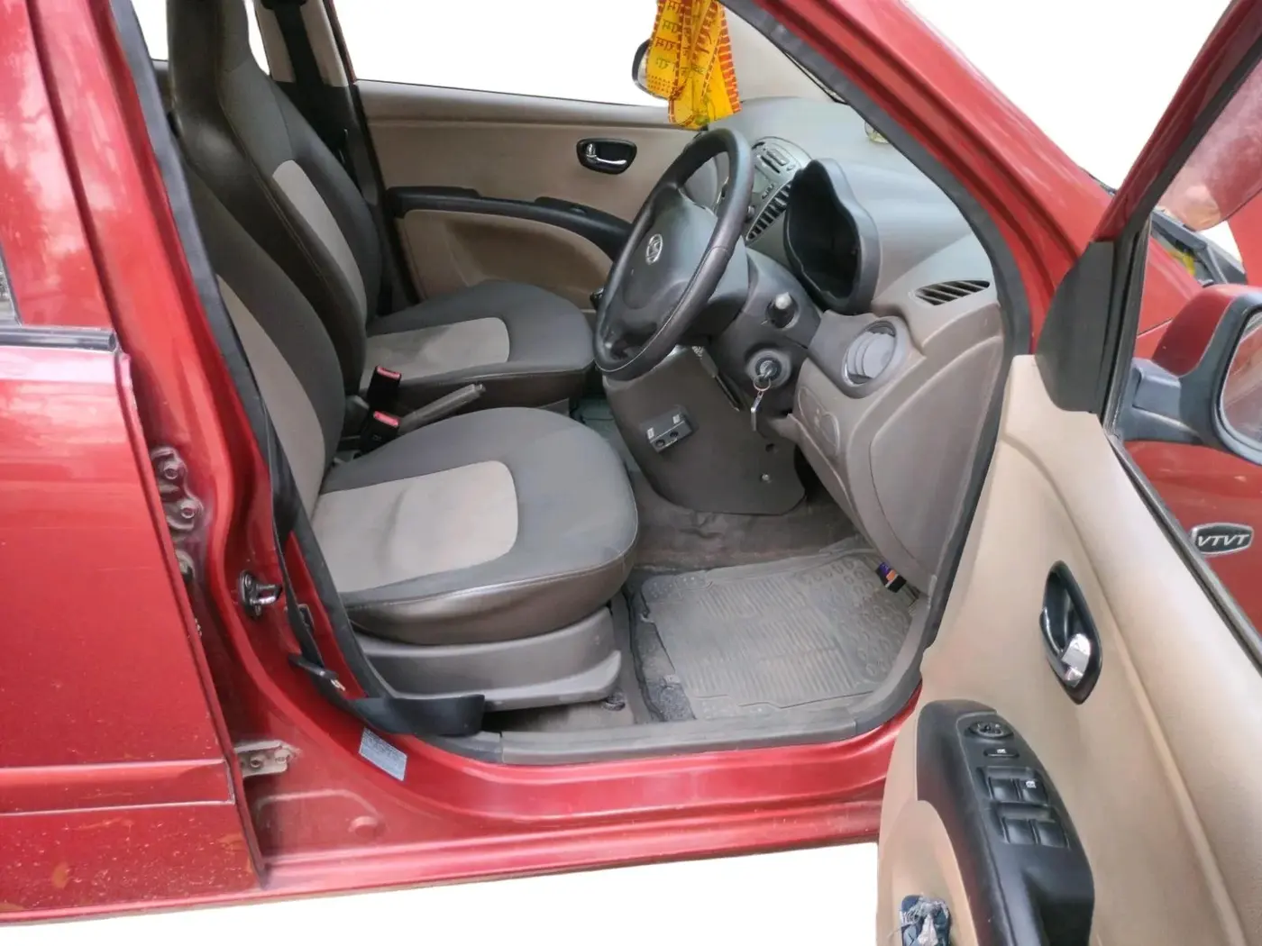 2013 Hyundai i10 SPORTZ 1.2, Petrol, Manual, 36,736 km, interior