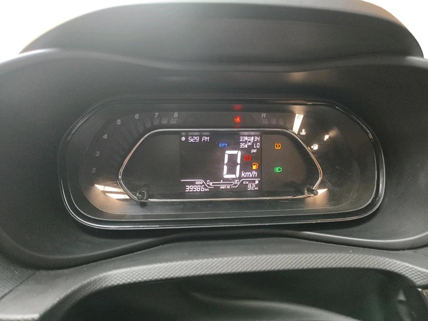 2022 Tata NEXON XZ PLUS (PREMIUM) DARK EDITION PETROL, Petrol, Manual, 39,986 km, interior