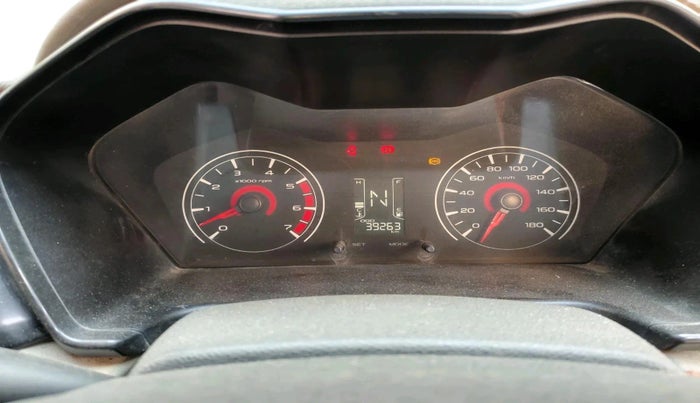 2017 Mahindra Kuv100 K2 D 6 STR, Diesel, Manual, 39,263 km, interior