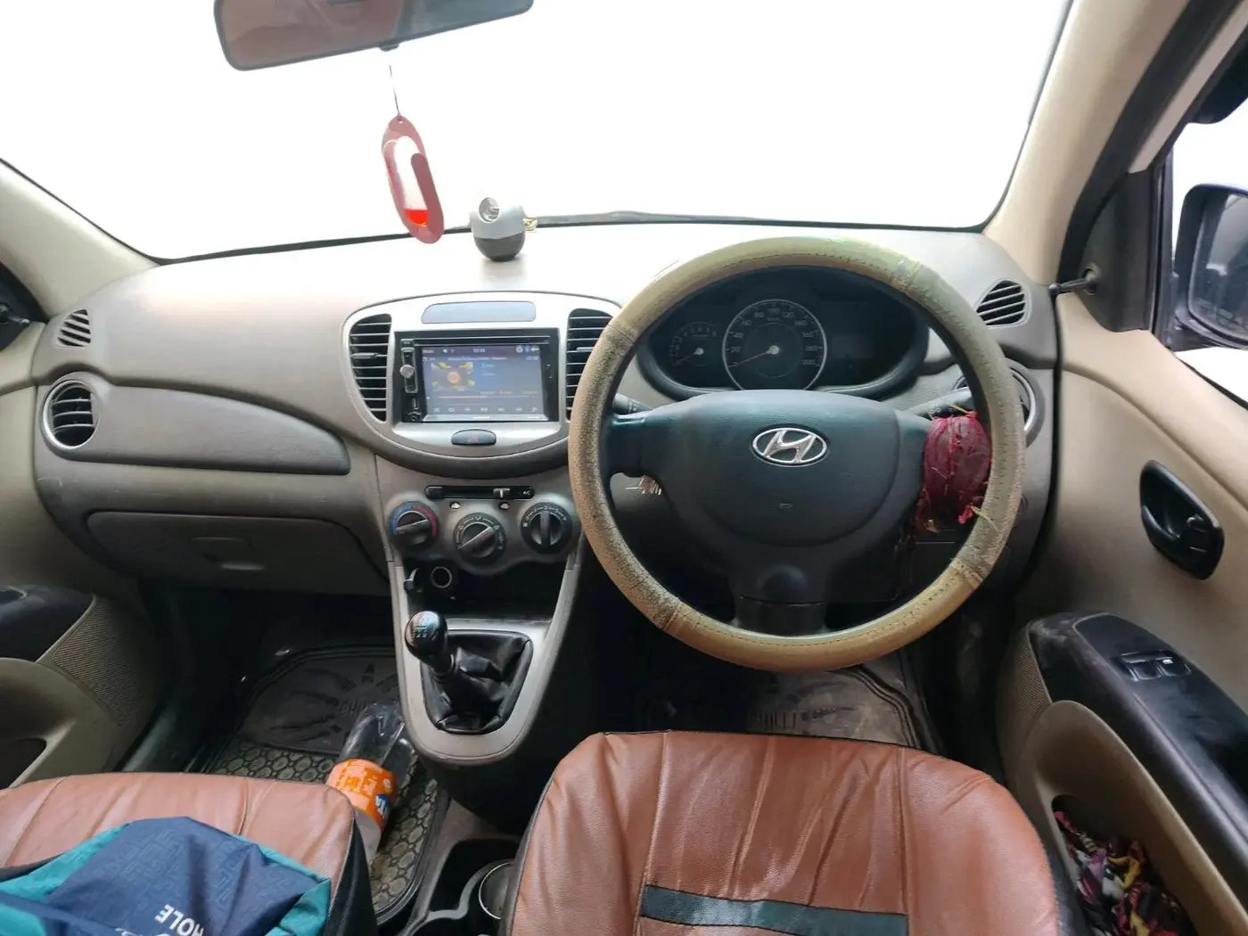 2013 Hyundai i10 ERA 1.1, CNG, Manual, 2,13,425 km, interior