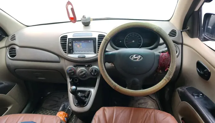 2013 Hyundai i10 ERA 1.1, CNG, Manual, 2,13,425 km, interior