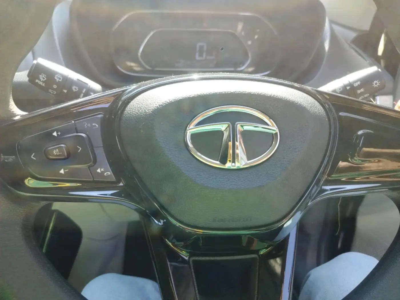 2023 Tata NEXON XZ PLUS DIESEL, Diesel, Manual, 34,927 km, interior