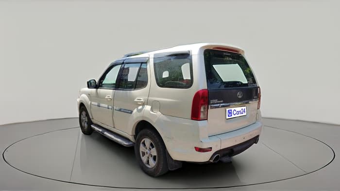 2015 Tata Safari Storme 2.2 VX 4X2, Diesel, Manual, 1,46,527 km, exterior