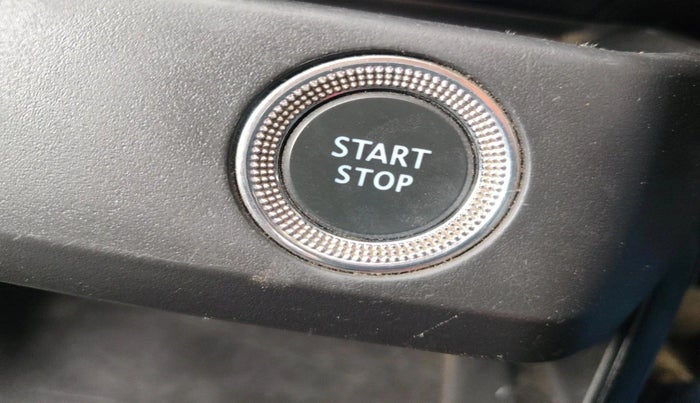 2022 Renault Kiger RXT (O) MT, Petrol, Manual, 1,19,280 km, interior