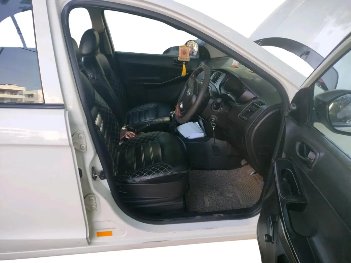 2019 Tata Zest XE 75PS DIESEL, Diesel, Manual, 91,219 km, interior