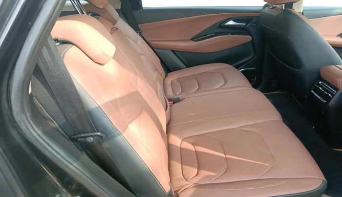 2023 MG HECTOR PLUS SHARP PRO 1.5 PETROL TURBO CVT 7 STR, Petrol, Automatic, 20,937 km, interior