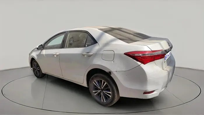 2015 Toyota Corolla Altis JS PETROL, CNG, Manual, 1,39,476 km, exterior