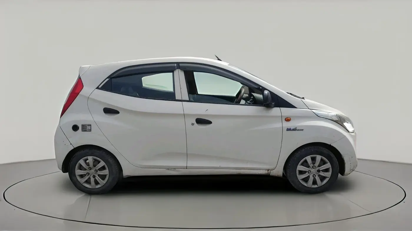 2013 Hyundai Eon MAGNA + LPG, Petrol, Manual, 29,460 km, exterior