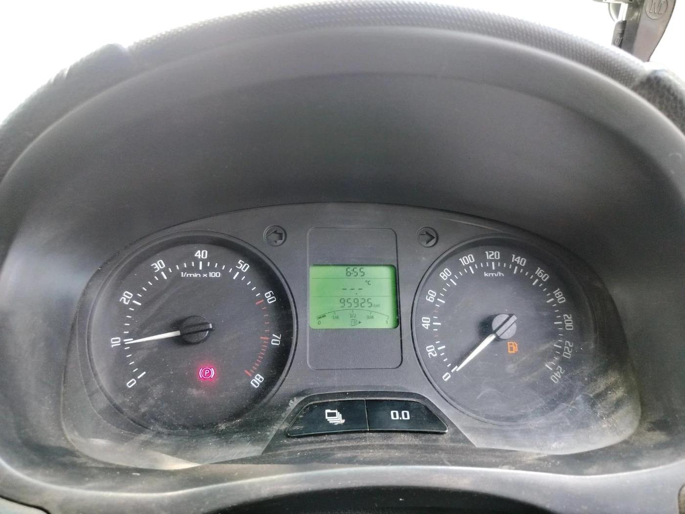 2011 Skoda Fabia ACTIVE 1.2 MPI, Petrol, Manual, 95,925 km, interior