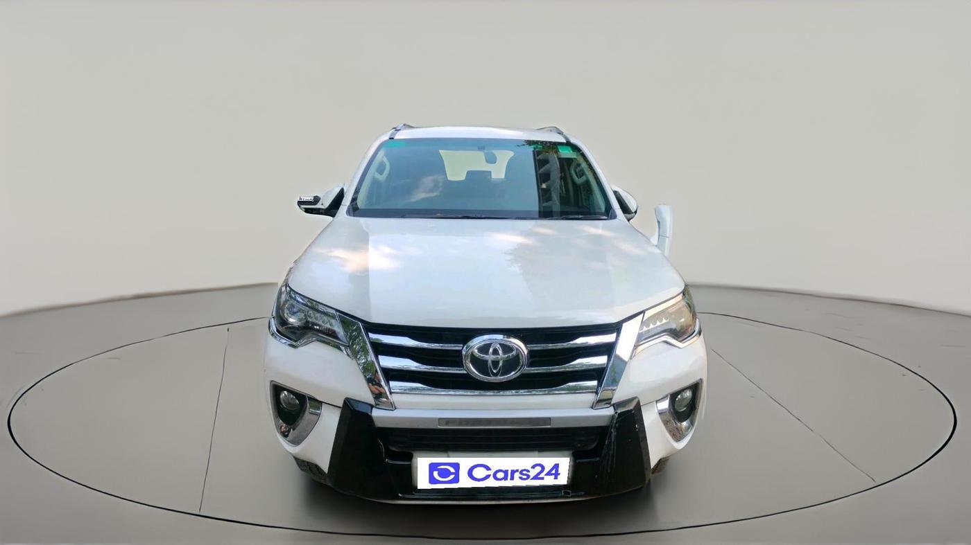 2017 Toyota Fortuner 2.8 4X4 AT, Diesel, Automatic, 1,47,780 km, exterior