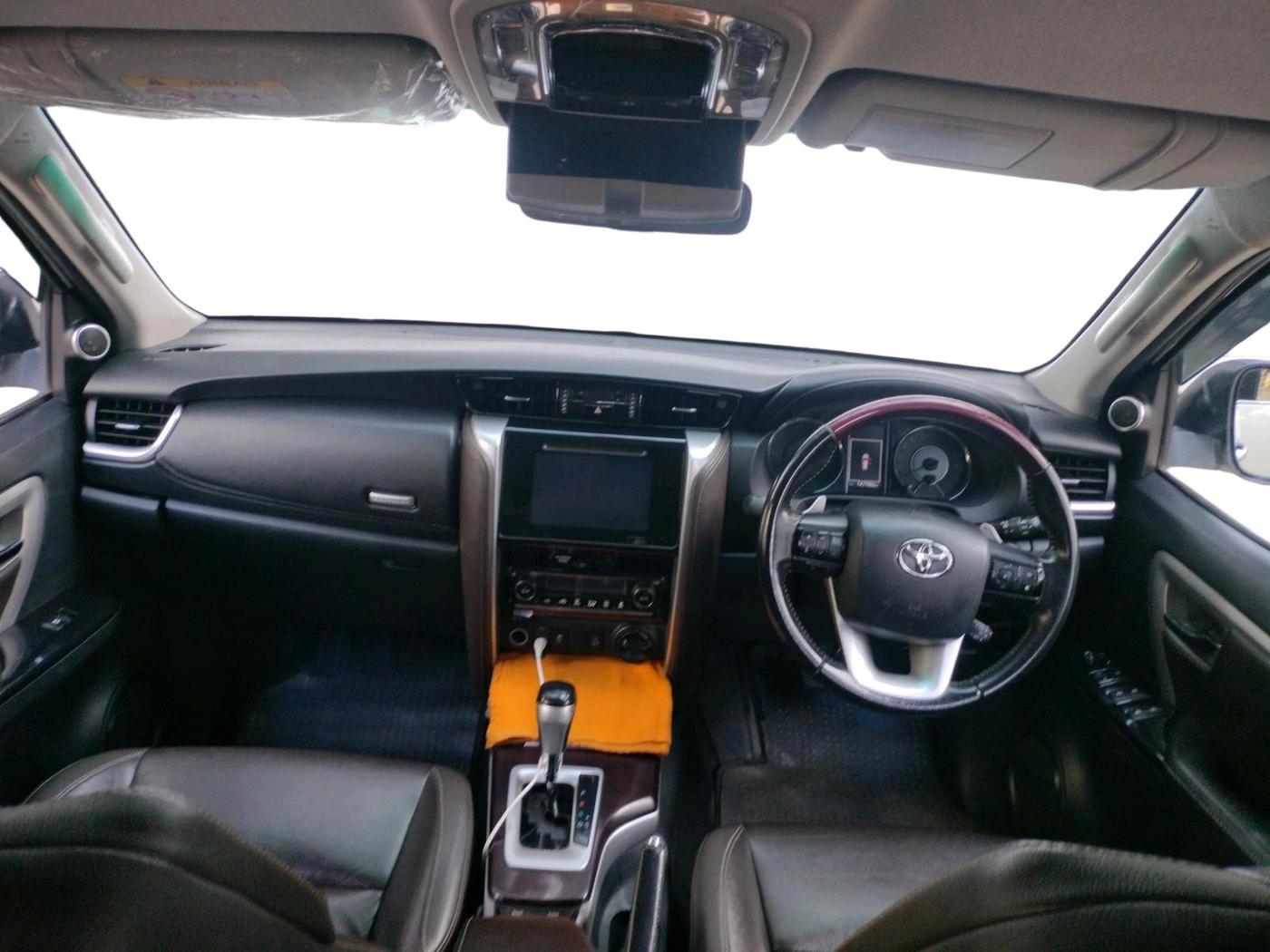 2017 Toyota Fortuner 2.8 4X4 AT, Diesel, Automatic, 1,47,780 km, interior