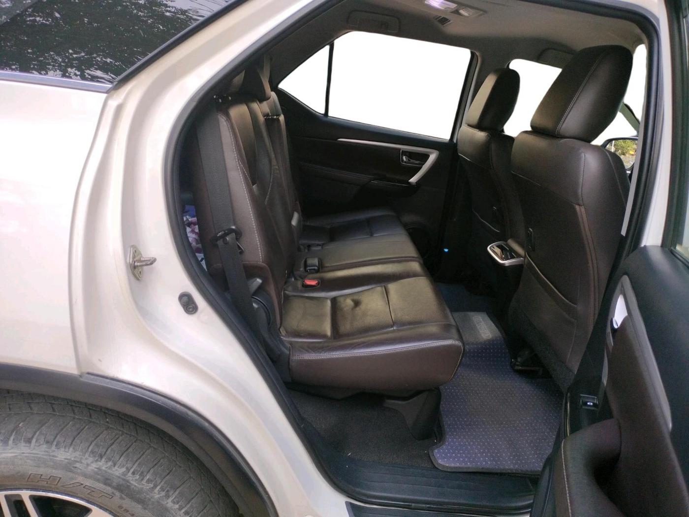 2017 Toyota Fortuner 2.8 4X4 AT, Diesel, Automatic, 1,47,780 km, interior