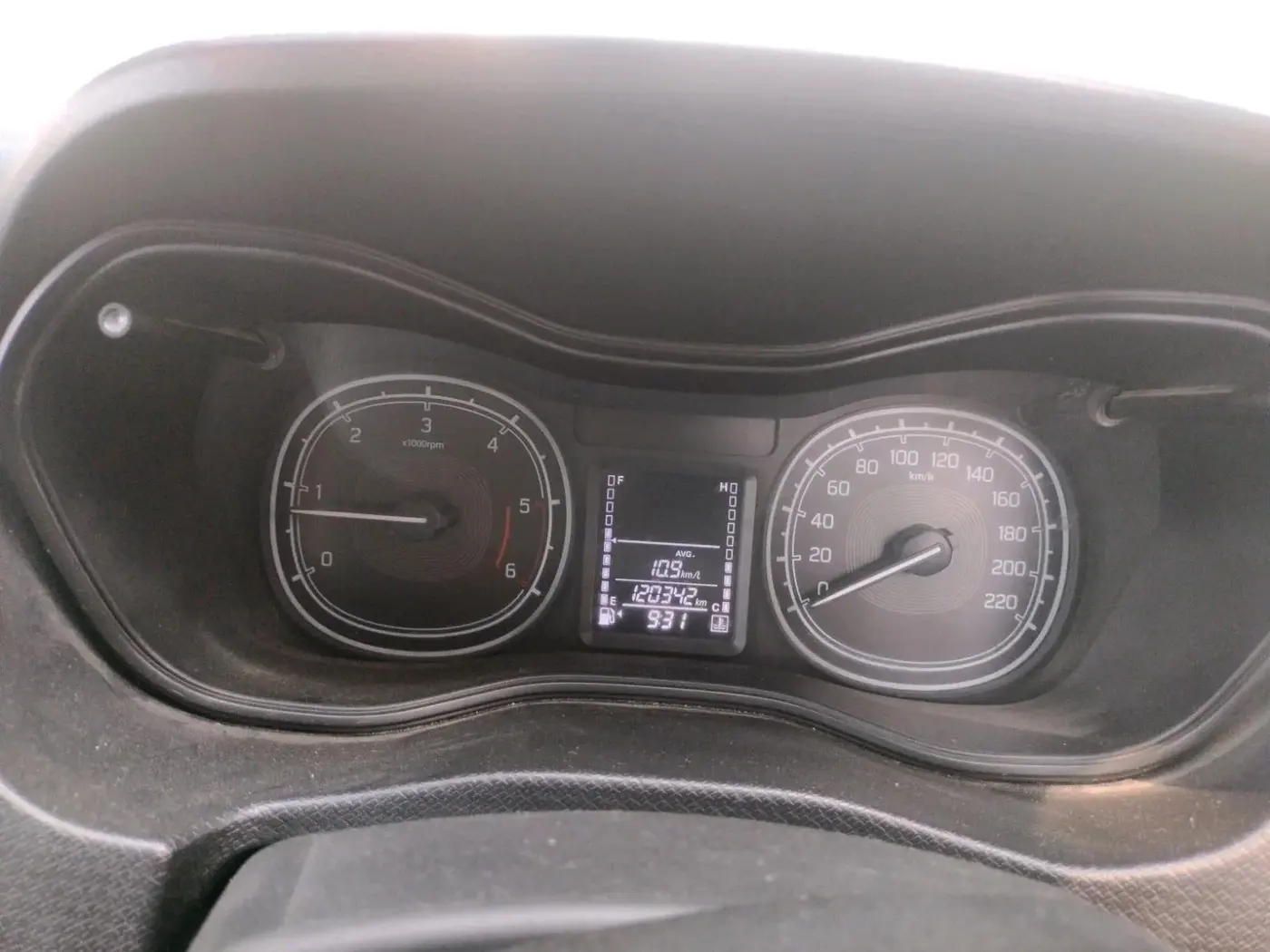 2018 Maruti Vitara Brezza VDI, Diesel, Manual, 1,20,342 km, interior