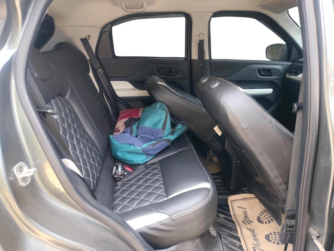 2025 Tata PUNCH PURE MT, Petrol, Manual, 10,284 km, interior