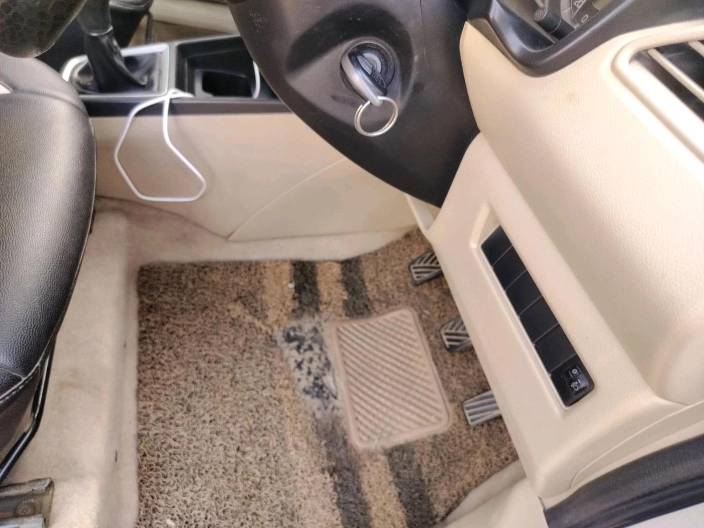 2017 Maruti Dzire VDI, Diesel, Manual, 1,49,234 km, interior
