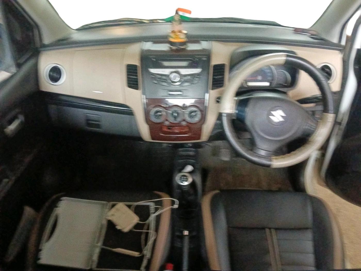 2017 Maruti Wagon R 1.0 VXI, CNG, Manual, 75,263 km, interior