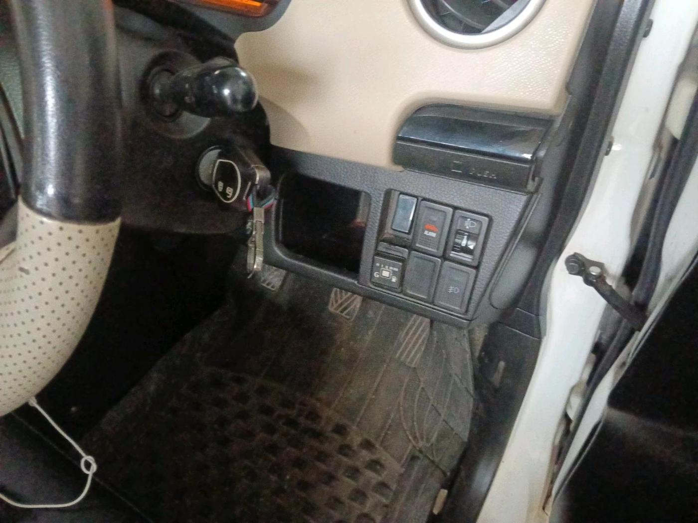 2017 Maruti Wagon R 1.0 VXI, CNG, Manual, 75,263 km, interior
