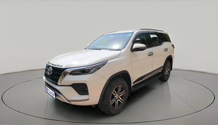 2021 Toyota Fortuner 4X2 MT 2.8 DIESEL, Diesel, Manual, 50,982 km, exterior