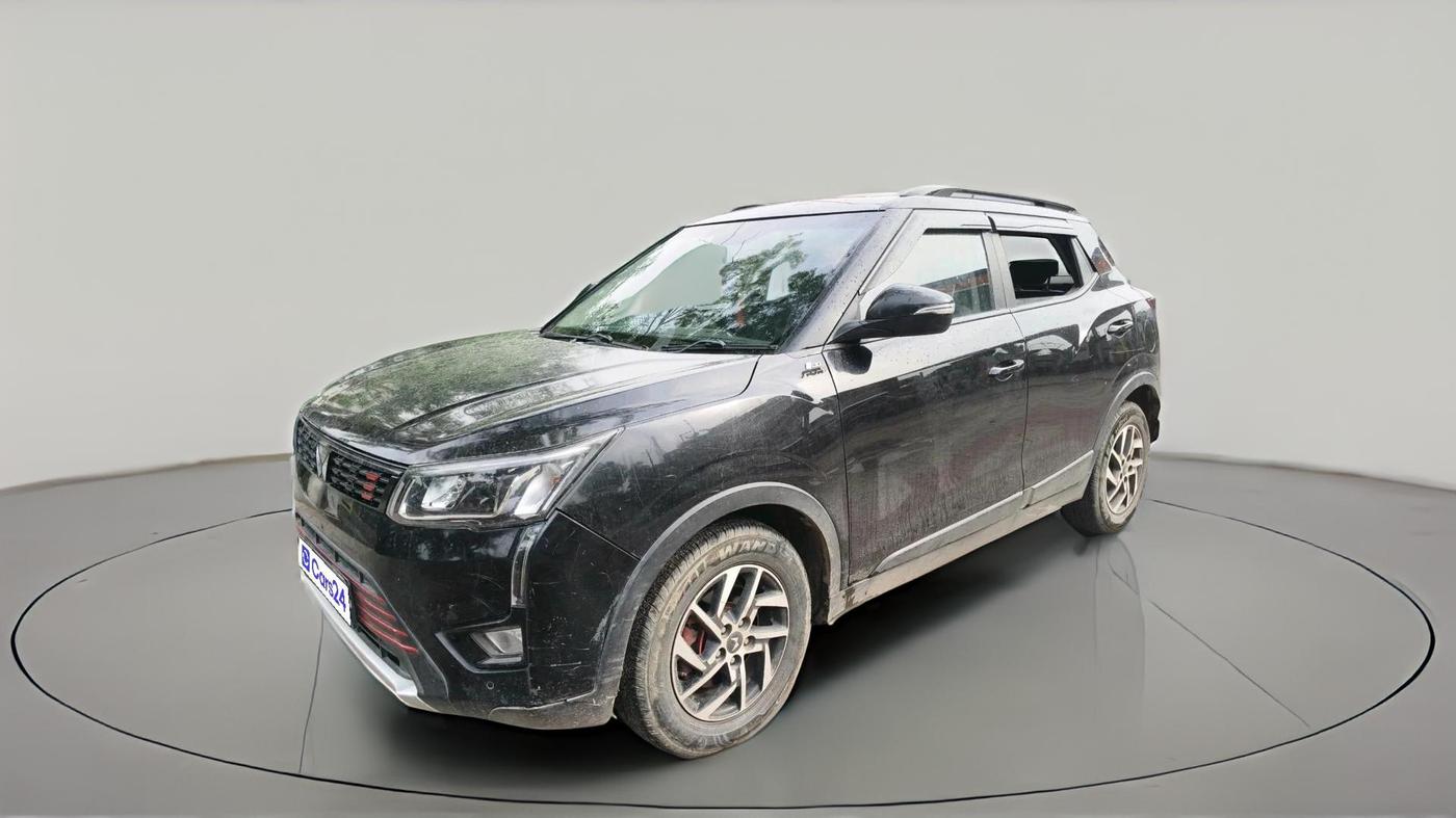 2022 Mahindra XUV300 W8 (O) 1.2 PETROL, Petrol, Manual, 45,000 km, exterior